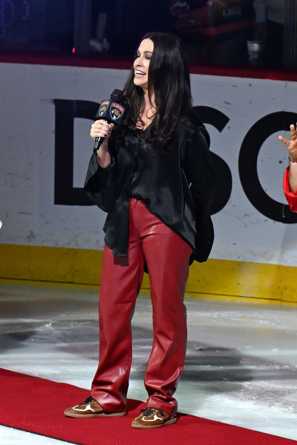 Alanis Morissette Performs Canadian and US National Anthems 2024 Stanley Cup Finals Sunrise