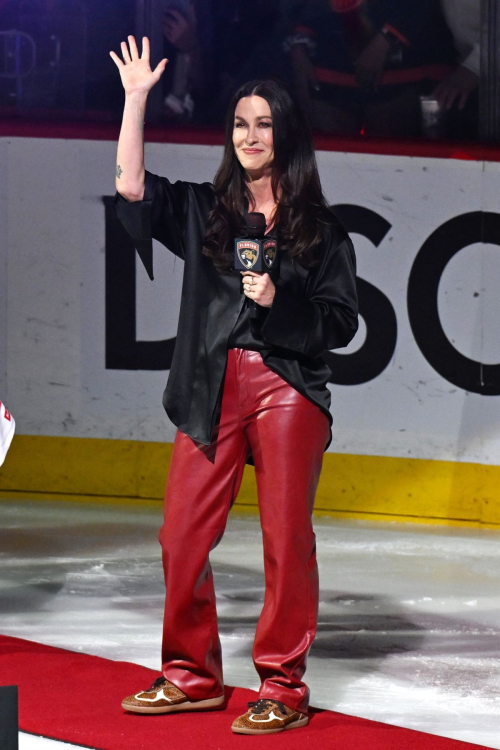 Alanis Morissette Performs Canadian and US National Anthems 2024 Stanley Cup Finals Sunrise 2