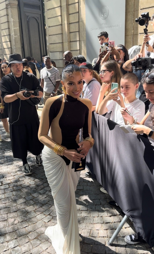 Anitta Arrives at Schiaparelli Show at PFW Haute Couture in Paris 1