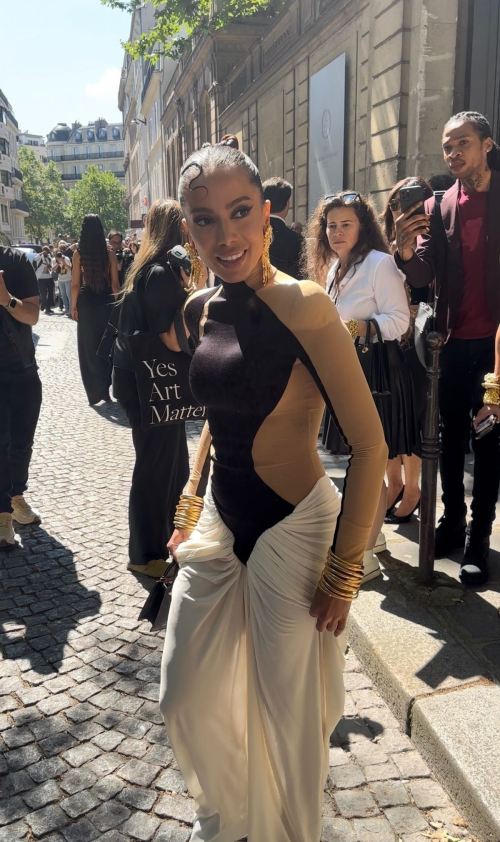 Anitta Arrives at Schiaparelli Show at PFW Haute Couture in Paris 4