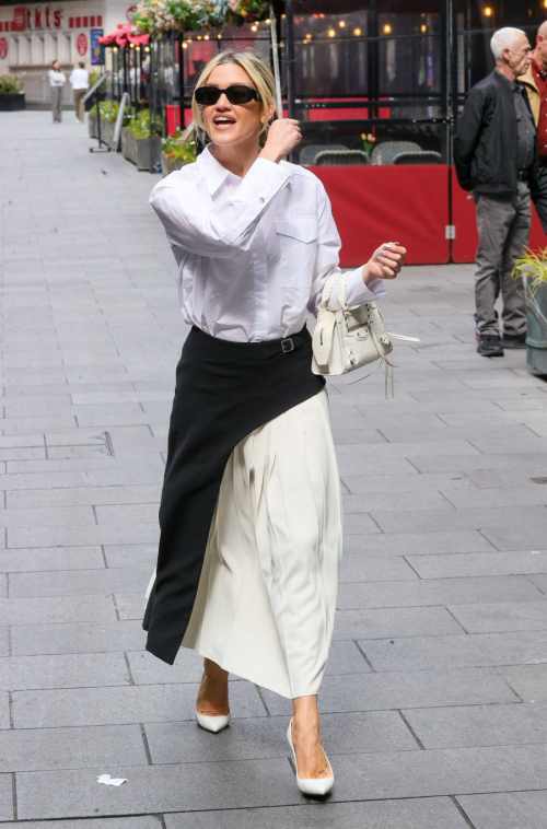 Ashley Roberts Arrives at Heart Radio in London 1