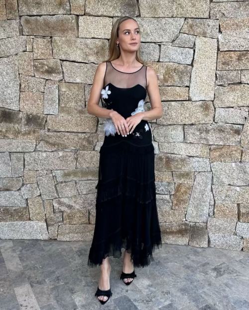 Brie Larson Filming Italy Festival Photoshoot