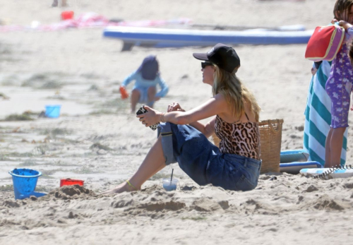 Cameron Diaz and Behati Prinsloo at a Beach in Santa Barbara 5