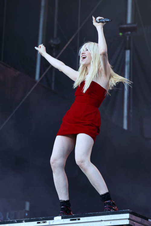 Carly Rae Jepsen Performs at 2024 Governors Ball in Queens 4