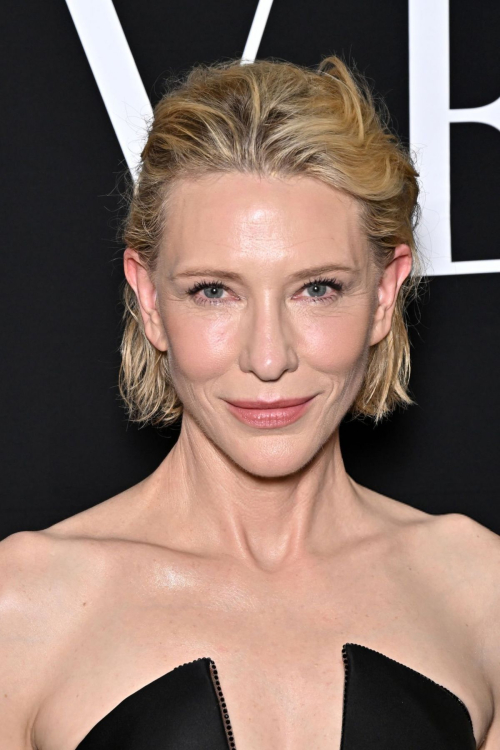 Cate Blanchett at Giorgio Armani Prive Haute Couture Fall/Winter Show in Paris 7