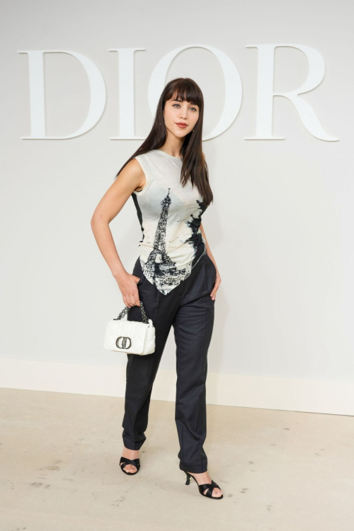 Caylee Cowan at Dior Homme Menswear Spring/Summer 2025 Show in Paris 5