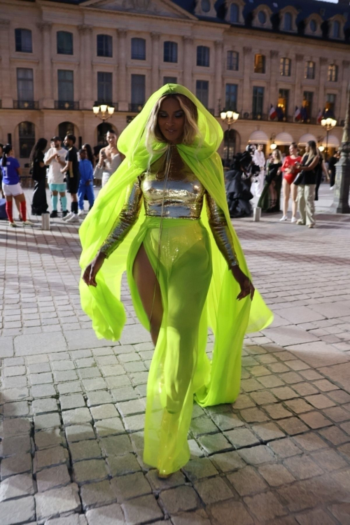 Ciara at Vogue World Show at Paris Fashion Week 4