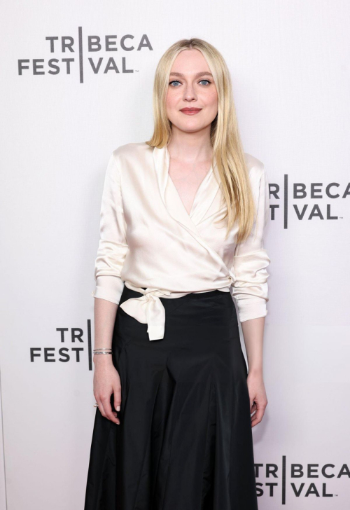 Dakota Fanning at Mastermind: To Think Like A Killer Premiere at 2024 Tribeca Festival in New York