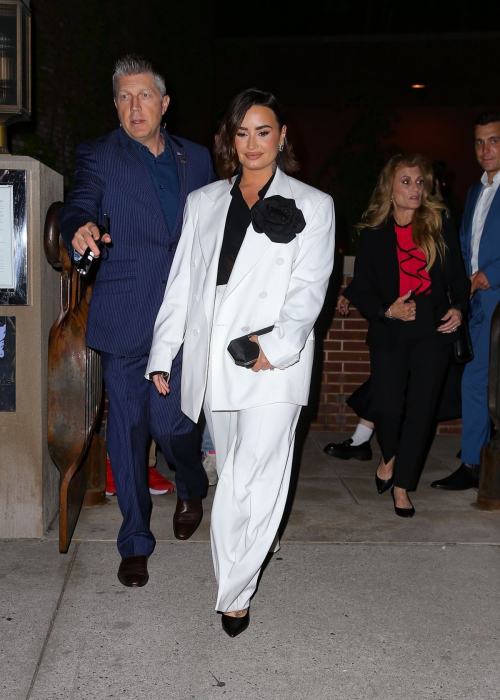 Demi Lovato Arrives at Vogue Dinner Party in New York 3