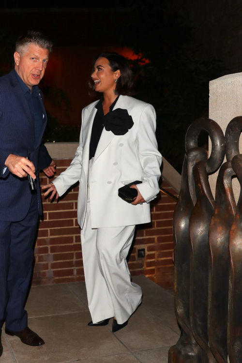 Demi Lovato Arrives at Vogue Dinner Party in New York 6