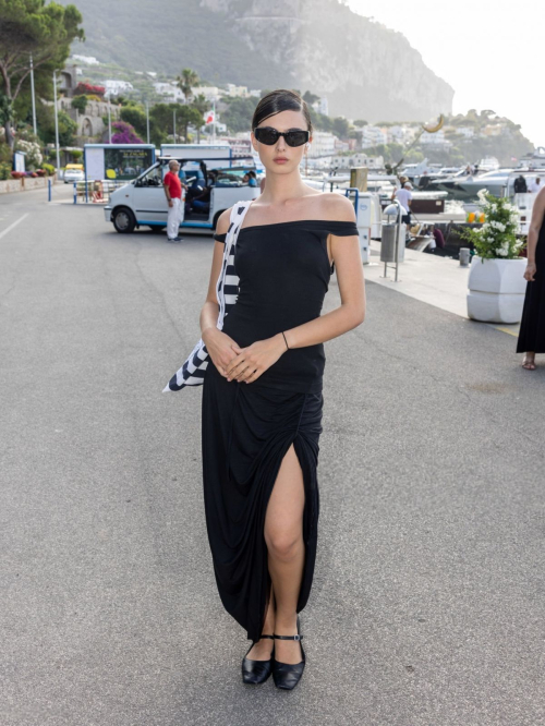 Deva Cassel at Jacquemus La Casa Cruise in Capri 2