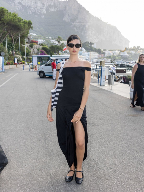 Deva Cassel at Jacquemus La Casa Cruise in Capri 3