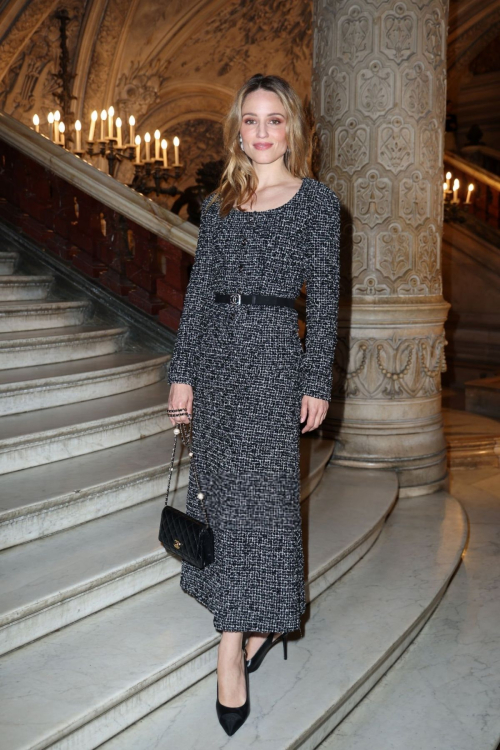 Dianna Agron Chanel Fashion Show Paris 3