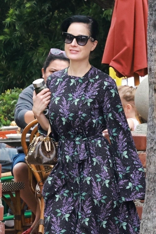 Dita Von Teese Out for Morning Pilates Class in Los Feliz 3