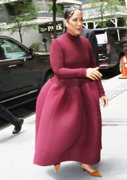 Golda Roushevel Arrives at The View in New York 6