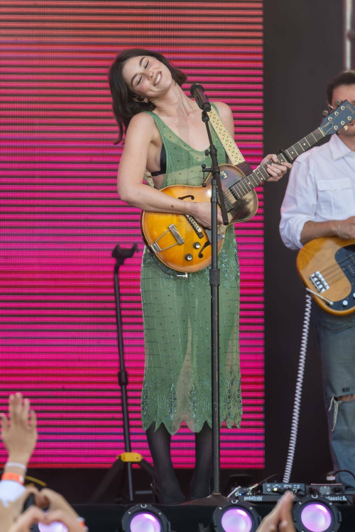 Gracie Abrams Performs Onstage at Jimmy Kimmel Live in Hollywood 1