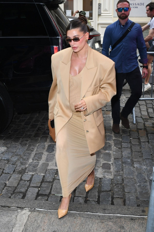 Hailey Bieber Arrives at Her Rhode Skin Pop-up Event in Soho 3