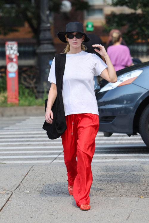 Jennifer Lawrence Out for a Summer Stroll in New York 1