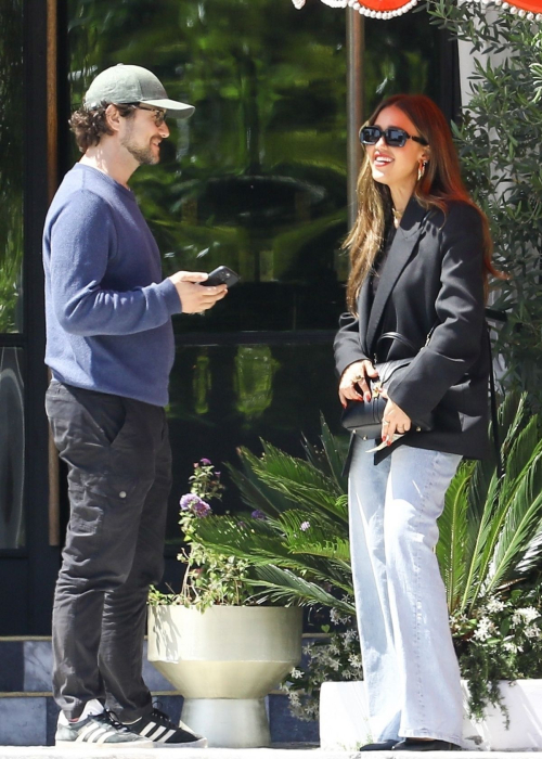 Jessica Alba and Joseph Gordon-Levitt Grab Lunch at Bird Street Restaurant in Los Angeles - June 2024