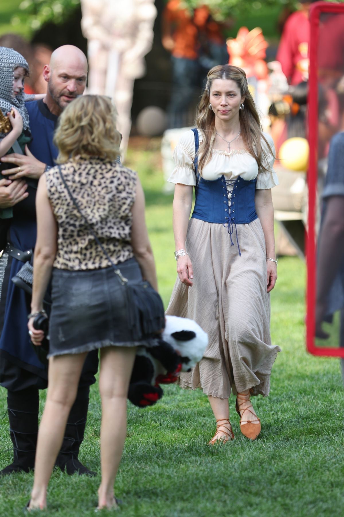 Jessica Biel and Elizabeth Banks on the Set of The Better Sister in Central Park in New York