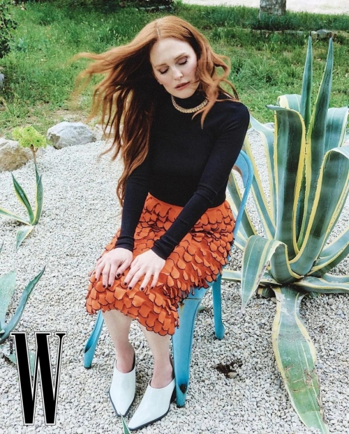 Julianne Moore W Magazine Korea June 2024 5