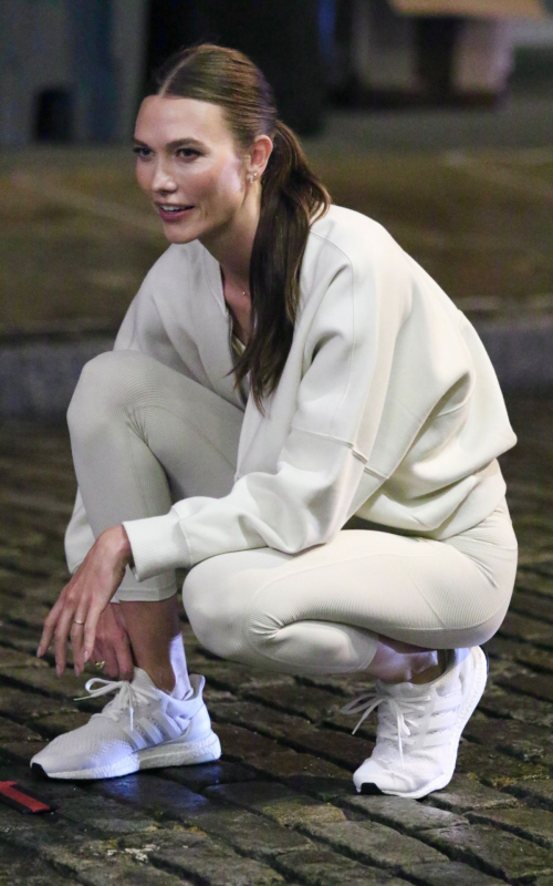 Karlie Kloss on the Set of a Commercial in New York 5