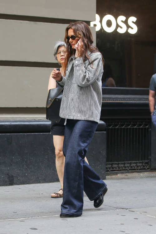 Katie Holmes Leaves an A.P.C. Clothing Event in New York