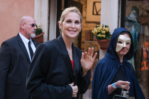 Kelly Rutherford Arrives for Chaumet Jewellery Show Venice 1