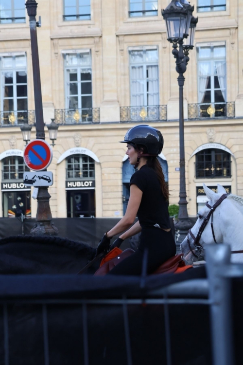 Kendall Jenner Riding on Horseback Through Paris 12