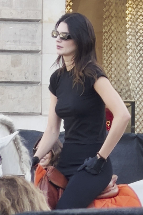 Kendall Jenner Riding on Horseback Through Paris 4