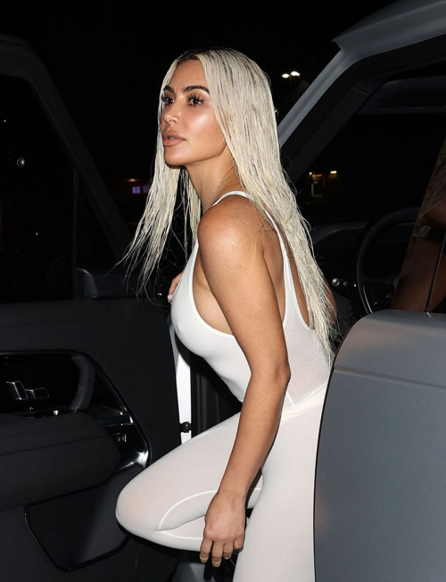 Kim Kardashian Leaves Pavilions Supermarket West Hollywood 4