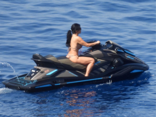 Lauren Sanchez Bikini Jet Skis Aegean Sea Greece 3