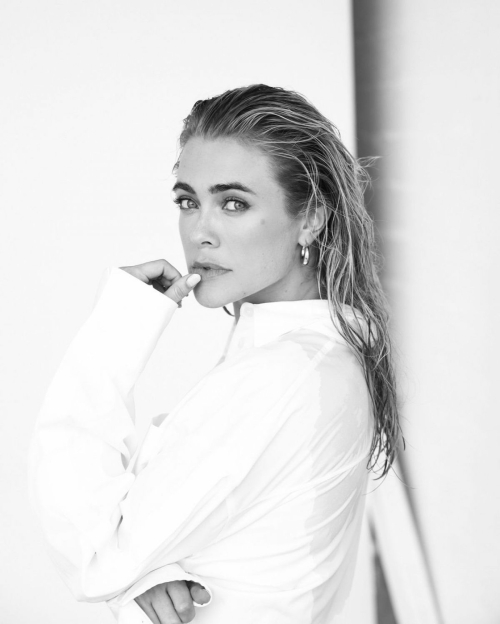 Melissa Roxburgh at a Photoshoot, June 2024 3