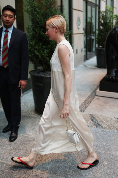 Michelle Williams Arrives at Vogue Dinner Party in New York 3