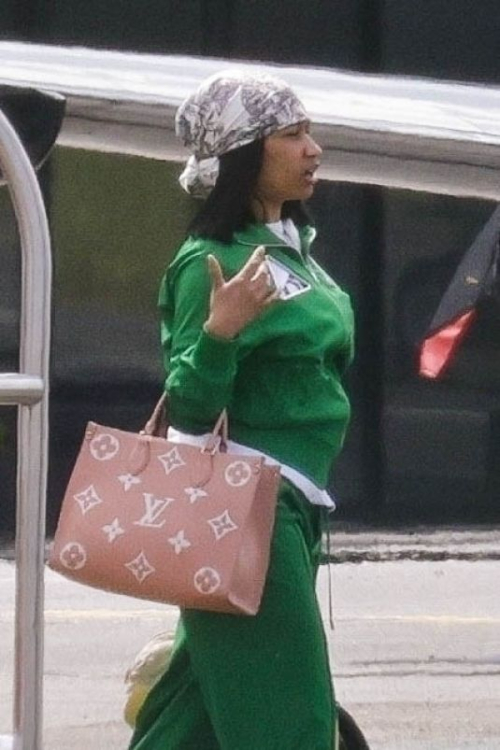 Nicki Minaj Flying Private to Paris After Her Arrest in Amsterdam 5