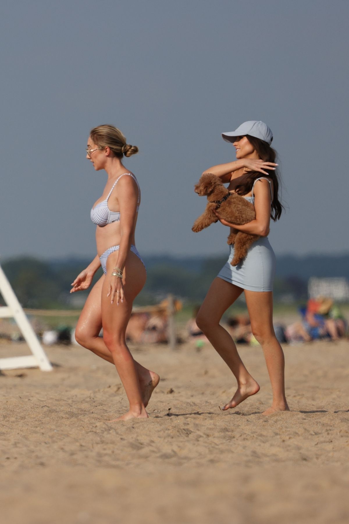 Olivia and Aurora Culpo at a Beach in Rhode Island