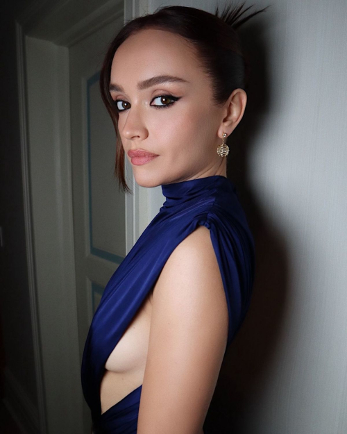 Olivia Cooke ‚Äì House of the Dragon Season 2 Premiere Photoshoot, June 2024