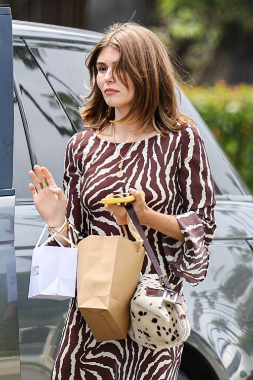 Olivia Jade Giannulli Out for Lunch at Beverly Hills Hotel 5