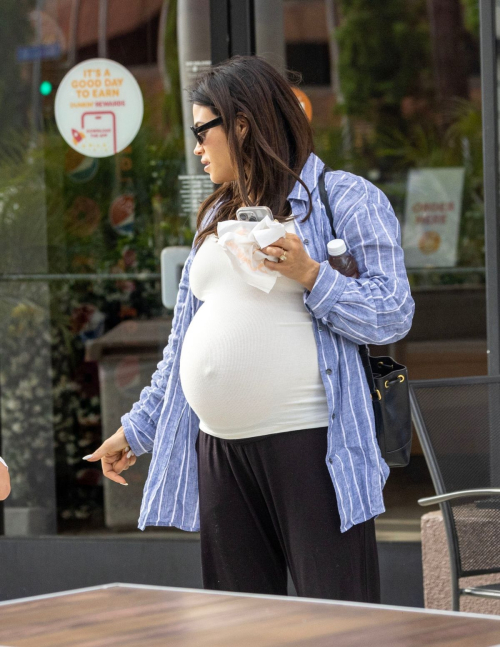 Pregnant Jenna Dewan at Dunkin‚Äô Donuts in Los Angeles 2