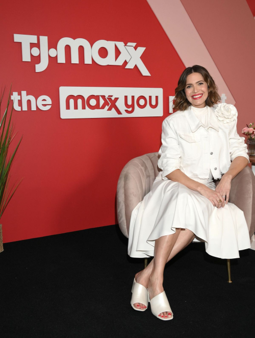 Pregnant Mandy Moore TJ Maxx Claim Your And Event 5