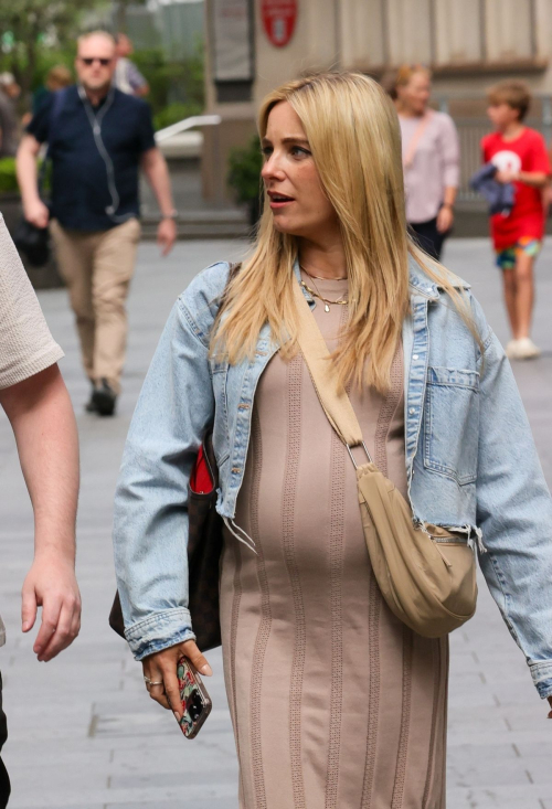 Pregnant Sian Welby Arrives at Capital Breakfast in London 1