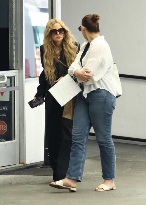 Rachel Zoe Arrives at Apa Aesthetic Cosmetic Dentist in Beverly Hills 5