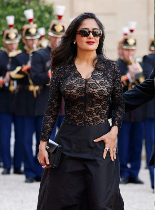 Salma Hayek Arrives at Dinner at Elysee Palace in Paris 1