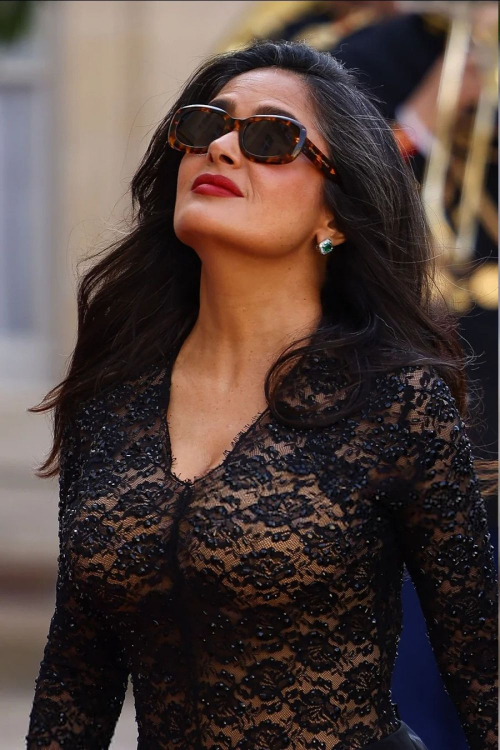 Salma Hayek Arrives at Dinner at Elysee Palace in Paris 4