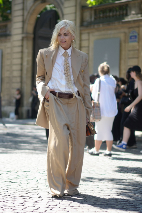 Selma Blair at Schiaparelli Show in Paris 2