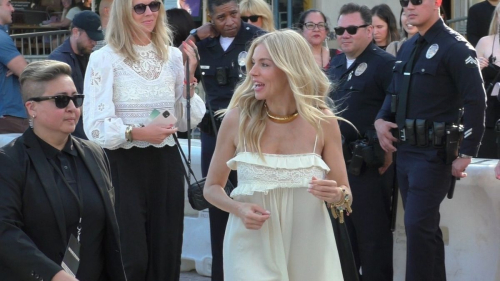 Sienna Miller at Horizon: An American Saga ñ Chapter 1 Premiere in Los Angeles 5