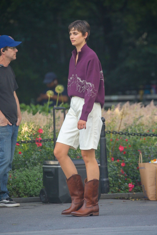 Taylor Hill Shooting a Video in Washington Square Park in New York 1