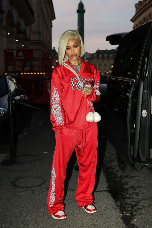 Teyana Taylor Arrives at Place Vendome at Paris Fashion Week 1