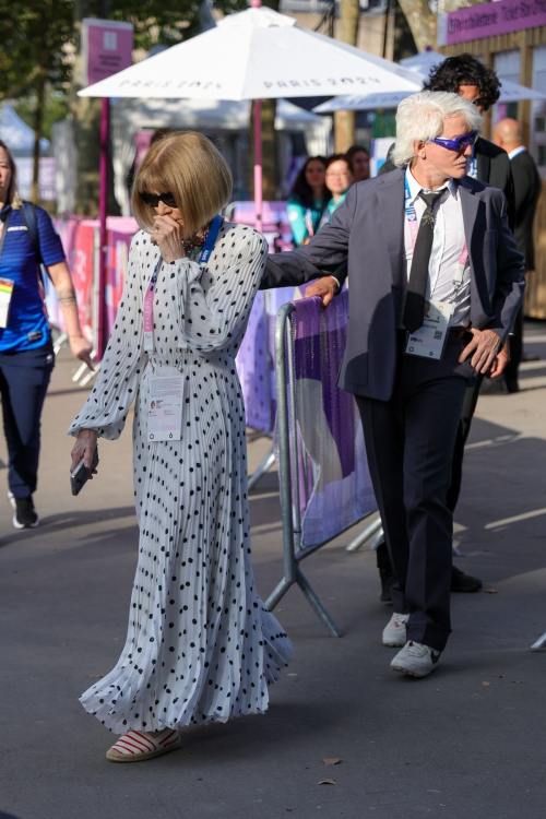 Anna Wintour Leaves Men’s Gymnastics Final at 2024 Olympics in Paris 5