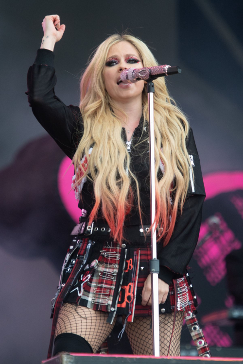 Avril Lavigne Performs Glastonbury Festival 2024 Worthy Farm Pilton 1